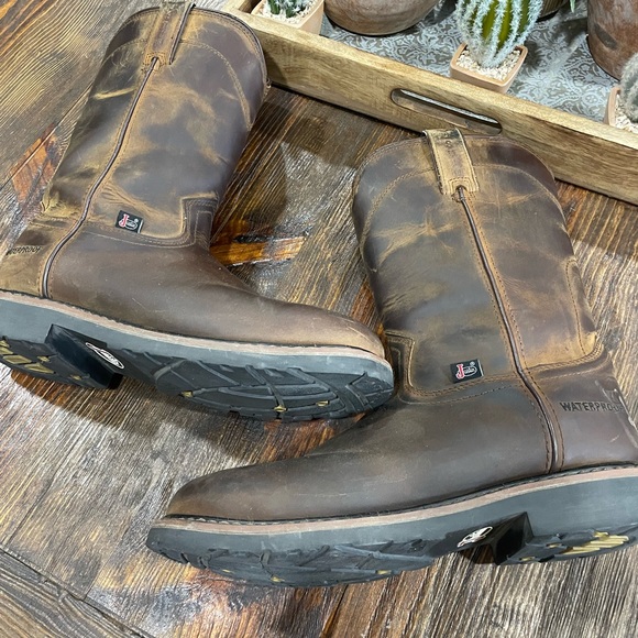 SE4960 - Justin Drywall 10"
Waterproof Work Boot Size 10D - Picture 13 of 14